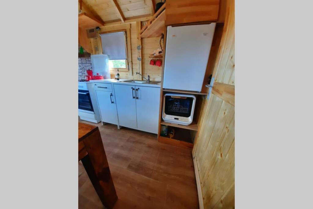 Autarkes Tiny House Mit Rheinblick Apartment Rumikon Luaran gambar