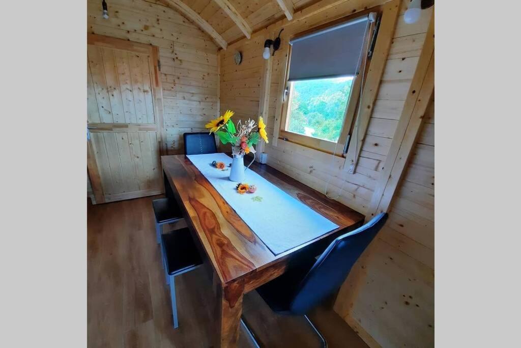 Autarkes Tiny House Mit Rheinblick Apartment Rumikon Luaran gambar