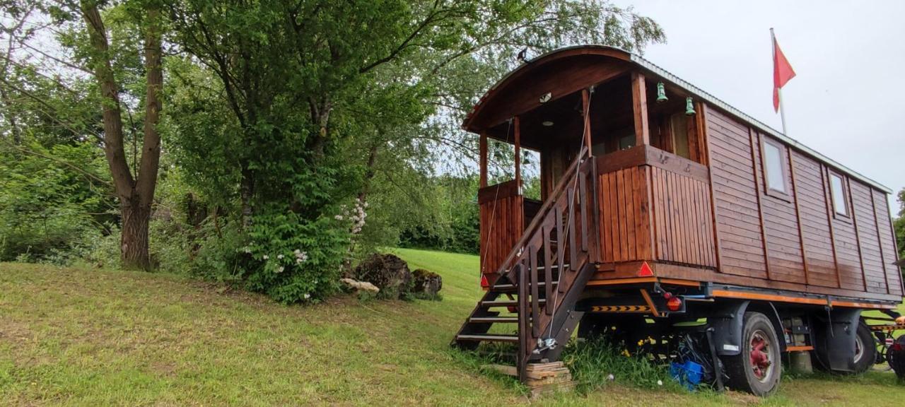 Autarkes Tiny House Mit Rheinblick Apartment Rumikon Luaran gambar